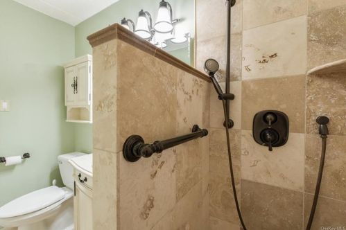 160 Academy St, Poughkeepsie NY 12601-4515 exterior