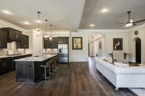 32607 Wingfoot Cir, Fulshear TX 77441-4481 exterior