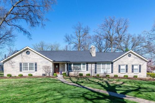 25 Stoneleigh Towers, Saint Louis MO 63132-3716 exterior