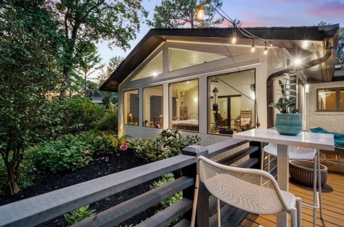 1141 Bonview Ln, Atlanta GA 30324-2904 exterior