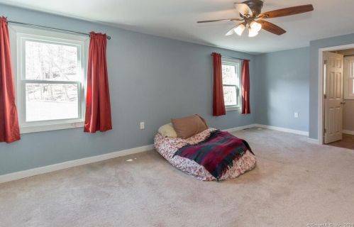 814 New Litchfield St, Torrington CT 06790-6677 exterior