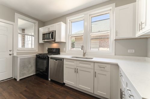 8346 Dante Ave, Chicago IL  60619-6510 exterior