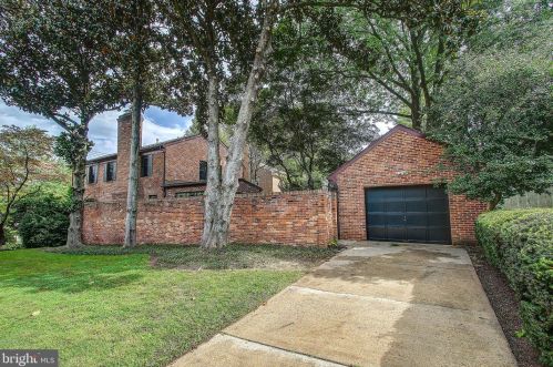 4658 Upton St, Washington DC 20016-2369 exterior