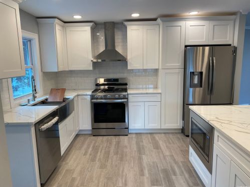 8 Fernwood Dr, Commack NY  11725-4714 exterior