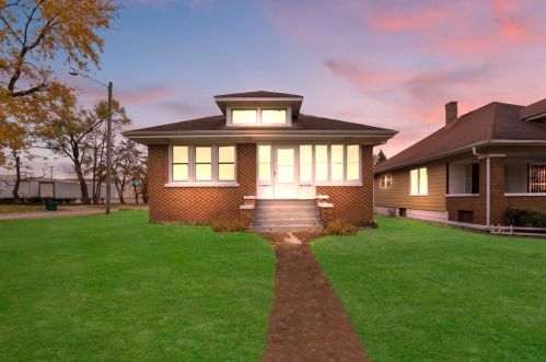 714 3 Ave, Joliet IL 60433-1918 exterior