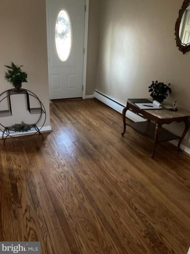 14 Carriage Dr, Media, PA 19063-4413