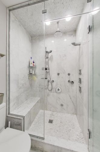 3013 Honore St, Chicago IL 60657-2000 exterior