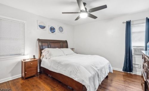 70 Lindsley Ave, Irvington NJ 07111-1749 exterior