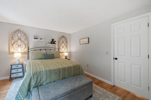 18 Great Fls Dr, Concord NH 03303-1594 exterior