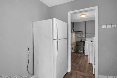 4518 Academy St, Dearborn Heights MI  48125-2210 exterior