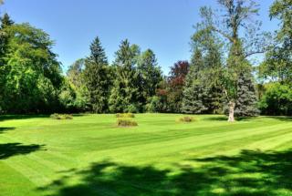 9360 Lake Dr, Milwaukee WI  53217-1446 exterior