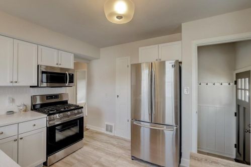 1725 55, Milwaukee WI 53214-5250 exterior