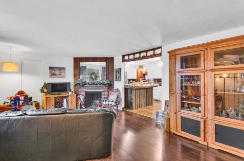 550 Dixie Dr, Pittsburgh PA 15235-4528 exterior