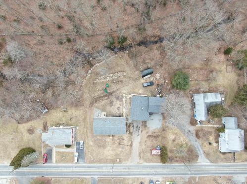 334 Maple Ave, Uncasville CT 06382-2018 exterior