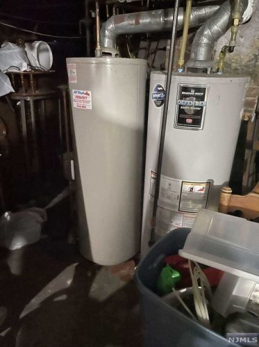 85 Bogart Ave, Outwater NJ 07026-3101 exterior