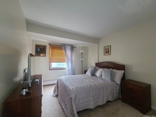 28 Silo Ln, Middletown NY 10940-2603 exterior