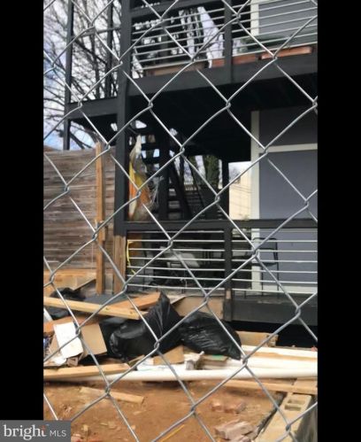 2114 4 St, Washington DC 20003-1101 exterior