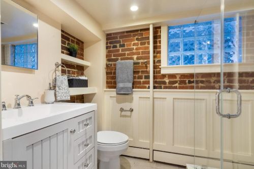 3708 Massachusetts Ave, Washington DC 20016-5812 exterior