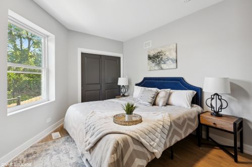 4647 Lawler Ave, Chicago IL  60638-2009 exterior