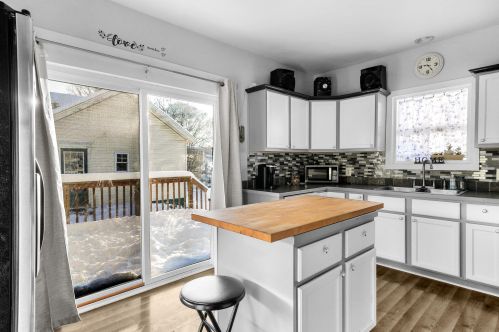 1224 Valley Ave, Grand Rapids MI 49504-2965 exterior