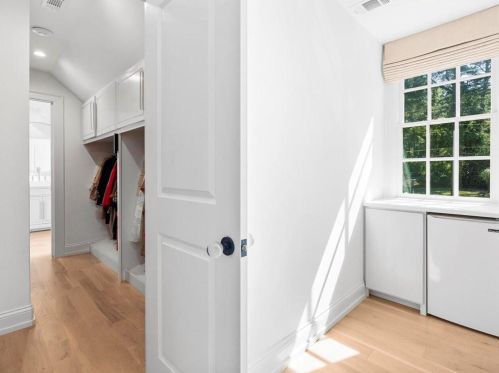 2312 Montview Dr, Atlanta GA 30305-4071 exterior