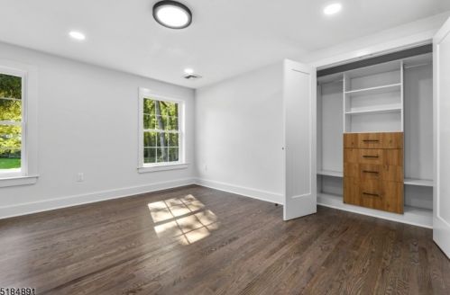 164 Gallows Hill Rd, Westfield NJ 07090-1108 exterior