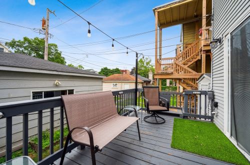 2612 Agatite Ave, Chicago IL 60625-7076 exterior