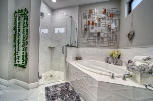 2620 18 Ave, Naples FL 34120-5505 exterior