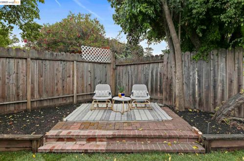 3213 Ida Dr, Concord CA  94519-2136 exterior