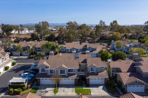 2232 Catalpa Dr, Tustin CA 92782-8357 exterior