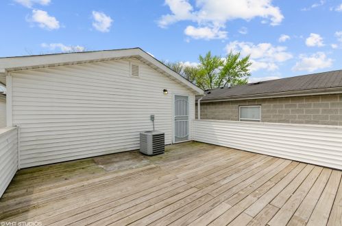 638 123rd St, Chicago IL 60643-5700 exterior