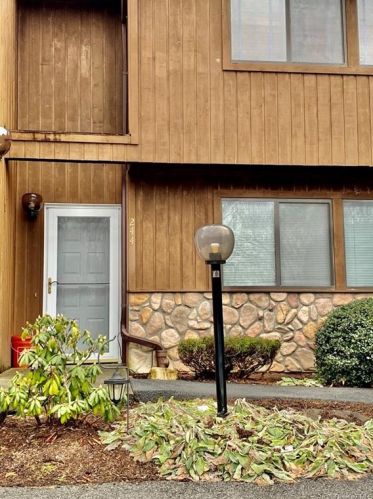 244 Panorama Ct, Poughkeepsie, NY 12603-3538