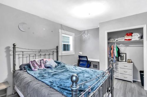 1850 Middle St, Pittsburgh PA 15227-3846 exterior