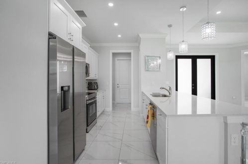 2571 41 Ave, Naples FL 34120-4882 exterior