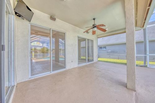 10041 Oasis Palm Dr, Tampa FL 33615-2779 exterior