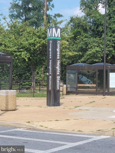 1813 Tobias Dr, Washington DC 20020-2955 exterior