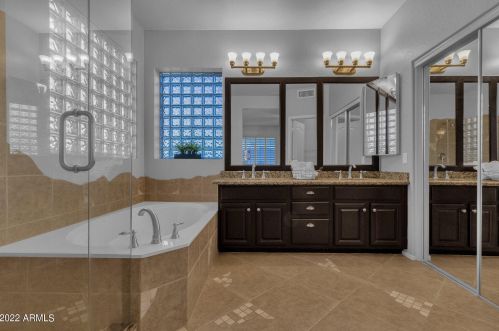 16647 15th Dr, Phoenix AZ  85045-0773 exterior