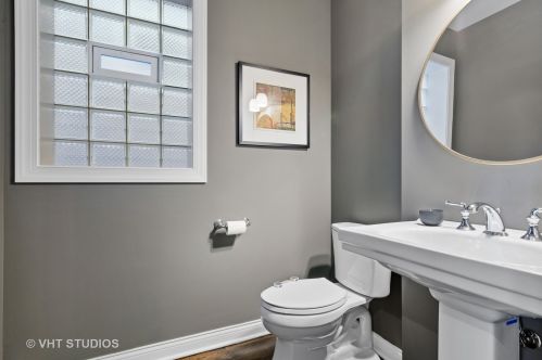 3320 Hamilton Ave, Chicago IL 60636-1018 exterior