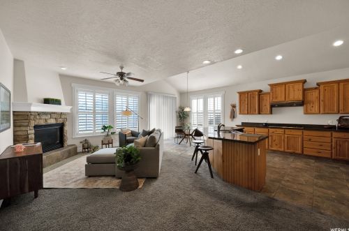 1958 Bluffside Cir, Sandy UT exterior