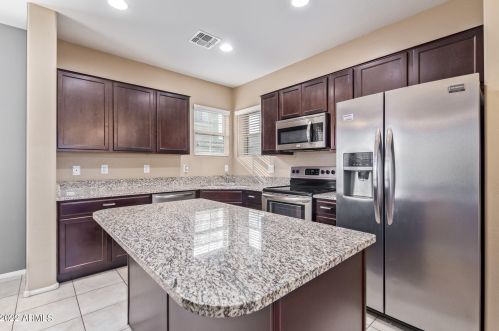 2016 77th Ln, Phoenix AZ  85035-5122 exterior