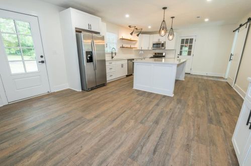 1246 Raintree Dr, Lithonia GA 30078-2122 exterior