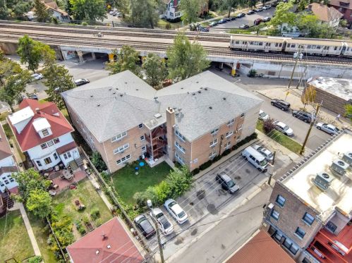 1440 Sherwin Ave, Chicago IL 60626-9000 exterior