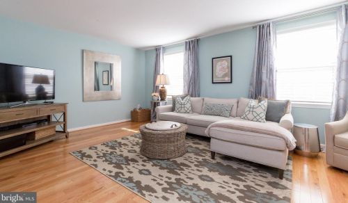 2645 Centennial Ct, Alexandria VA 22311-1304 exterior