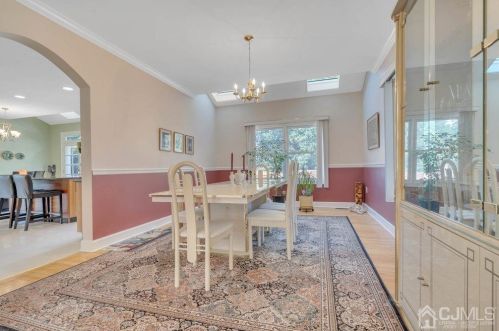 48 Farmhaven Ave, Edison NJ 08820-3220 exterior