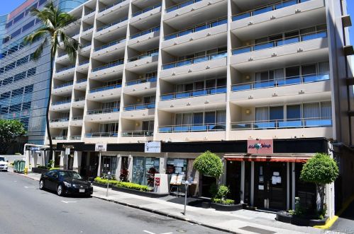 255 Beach Walk, Honolulu HI 96815-1935 exterior