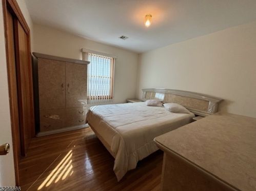 88 Rome St, Newark NJ 07105-3406 exterior