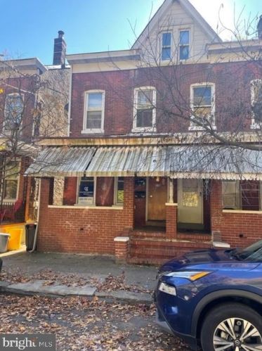 27 Kent St, Trenton, NJ 08611-1219