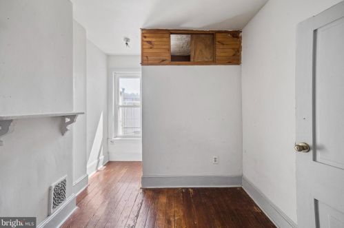 2348 Catharine St, Philadelphia PA 19146-2403 exterior