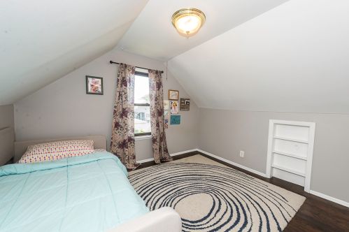 6124 Kildare Ave, Chicago IL  60646-5226 exterior