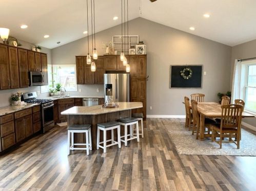 15 Royal Crest Dr, Canton WI  54868-1878 exterior